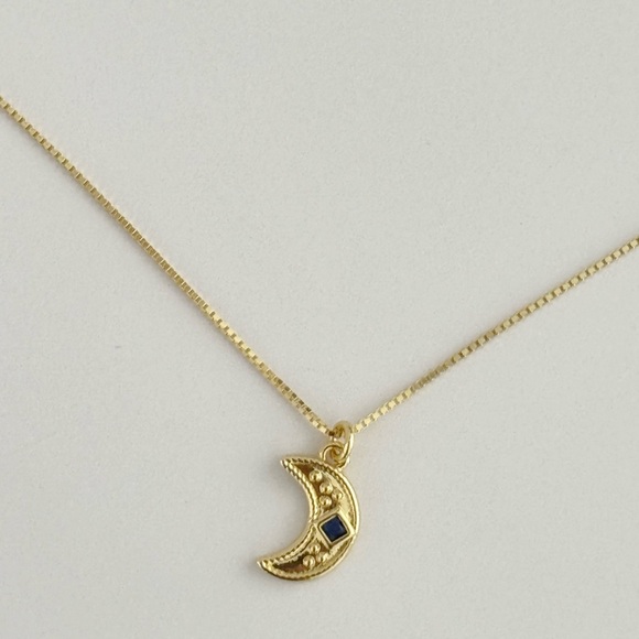 Little Moon Necklace - Picture 1 of 6